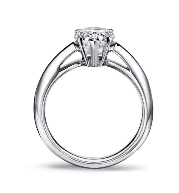 Pear-shaped Diamond Ring - Image 2